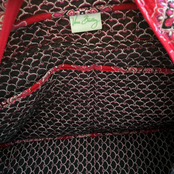 Vera Bradley Overnight Duffle Bag with Adjustable Strap - Picture 5 of 5